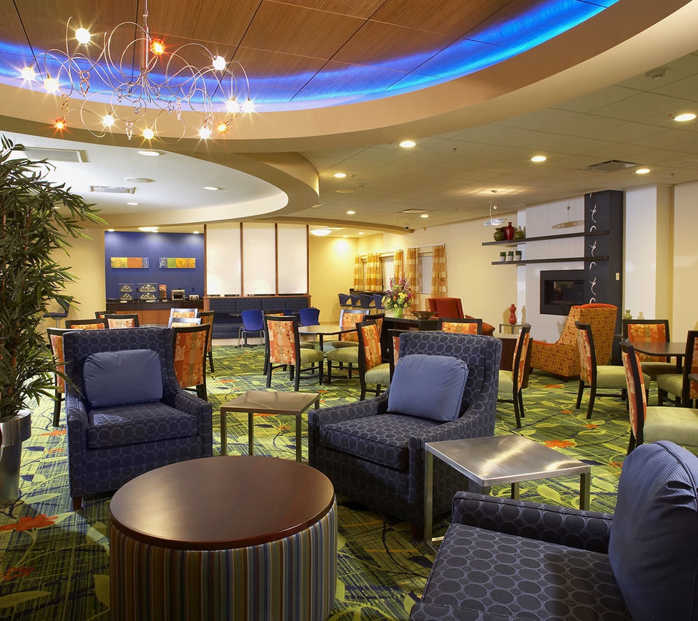 Fairfield Inn & Suites By Marriott Cleveland Beachwood Exterior photo